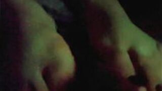 Старуха сосет и дрочит ногами молодому пареньку - порно видео