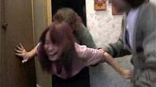 Толстый мужик трахает горячую шлюшку - порно видео